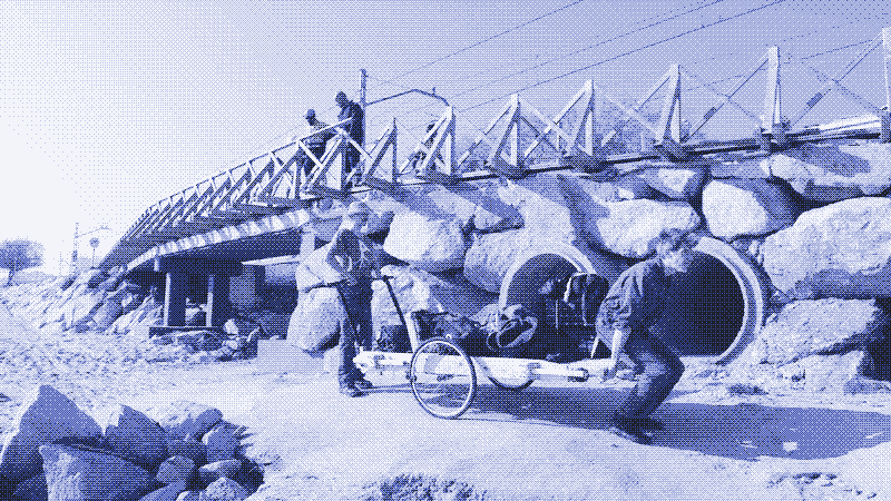 Images: Carrying the handcart over the rocks. Photos by Linda Osusky.
