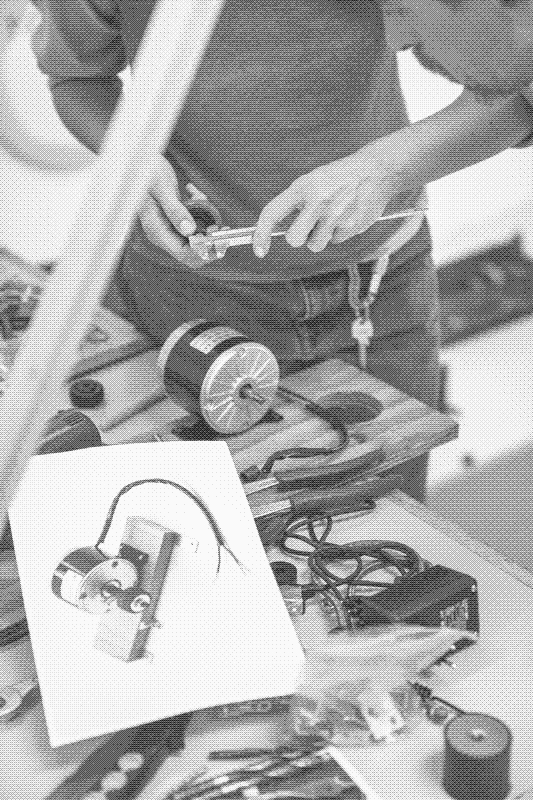 Marie preparing to mount the motor spindle. Photo by Frans Hanswijk.