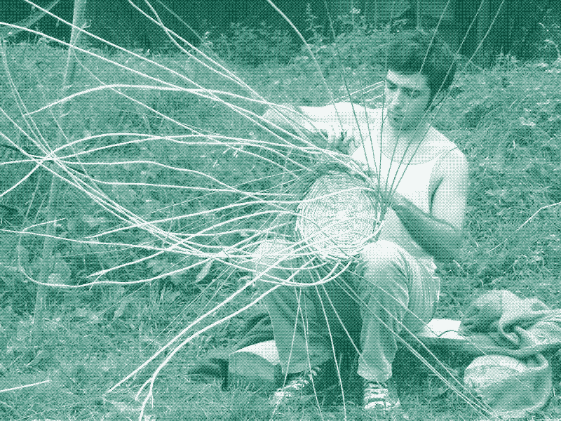Tisserand de panier. Source : Roule ta bosse !