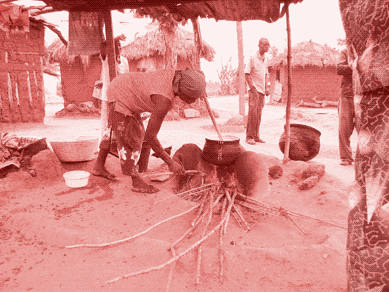 Un feu extérieur à trois pierres. Image : Global Alliance for Clean Cookstoves.