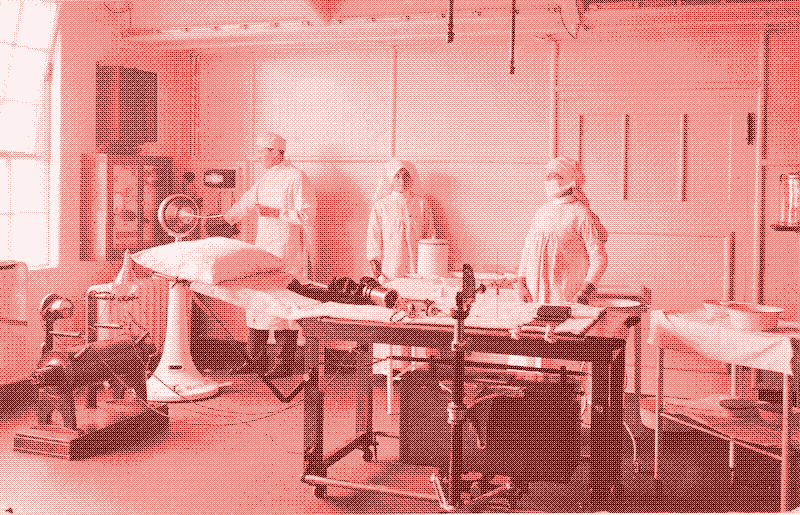 Hôpital militaire King George, salle de traitement électrique et de radiographie. 1915. Source: US National Library of Medicine.